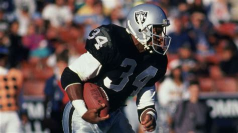 NFL Legends: Bo Jackson's game-wrecking career as a Raider