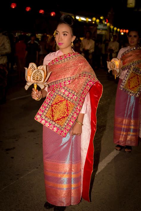 2014-11-07 Thailand Day 17, Loy Krathong, Chiang Mai | Flickr