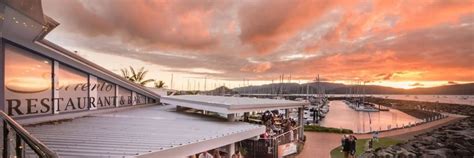 Airlie Beach Nightlife | Clubs & Bars | Red Cat Adventures