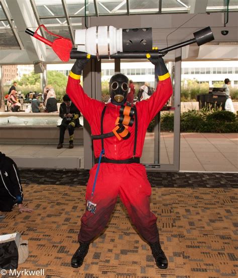 Pyro cosplay from Team Fortress at Otakon 2014 | Team fortress 2, Team ...