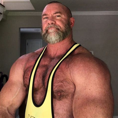 Muscle Lover: Huge American musclebear Thom Austin (2)