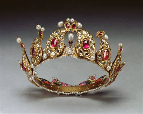 Tiara presented to Queen Victoria - Art Satva Magazine