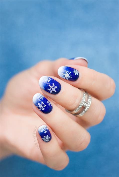 14 Sensational Snowflake Nail Designs to Try - SoNailicious