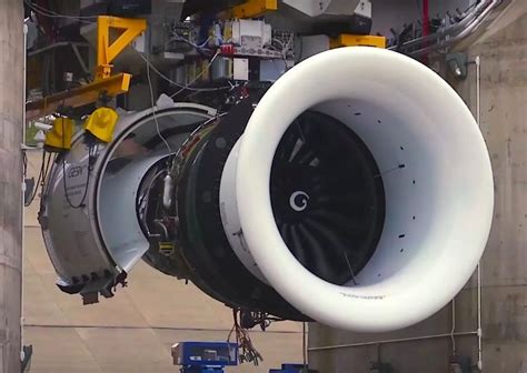 GE Tests World's Largest Jet Engine| Interesting Engineering | Jet ...