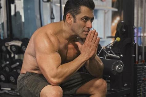 Throwback: Salman Khan Started His Bodybuilding In a Bhaiya Gym with ...