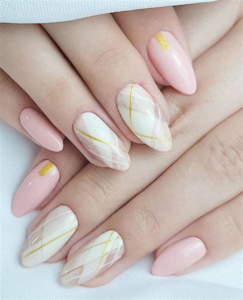 Pretty Nail Designs For Short Nails