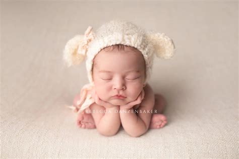 Newborn Photography Poses Guide for Home and Studio