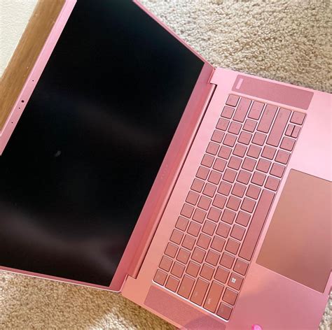 Razer Blade 15 Quartz 2020 Pink Gaming Laptop Review | Geeky Sweetie