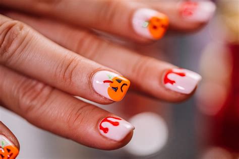 Halloween Nails Using Stickers | Trendy Nails Designs