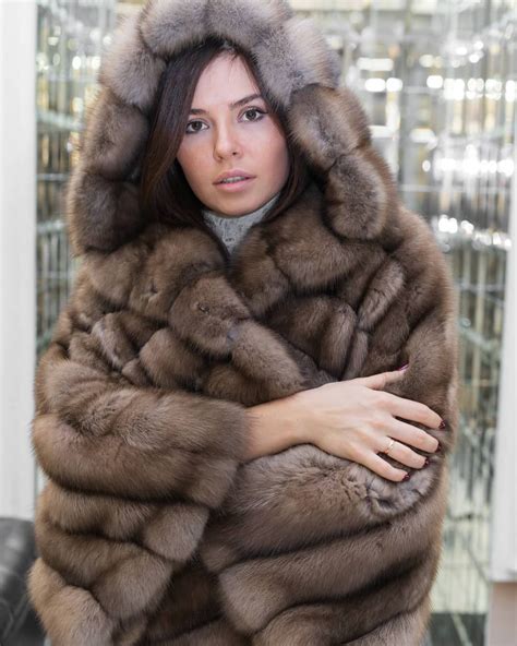 Pin by Elmo Vicavary on Sable and Marten | Coats for women, Sable fur ...