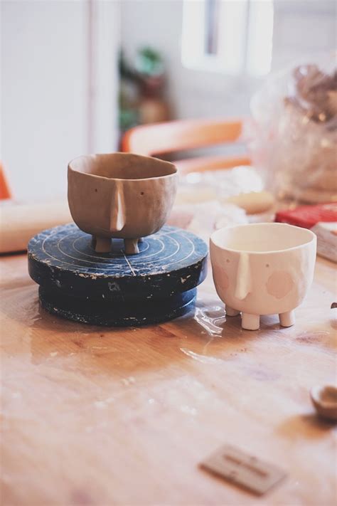 Learn 3 Fundamental Pottery Techniques | Domestika