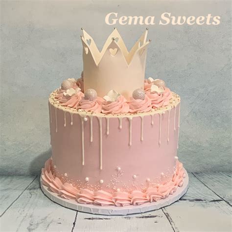 Princess Crown Cake by Gema Sweets