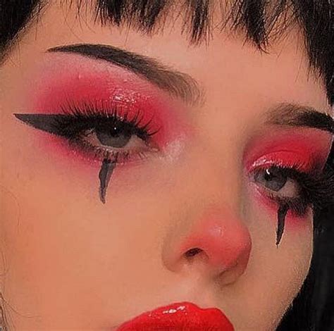 E-girl makeup in 2020 | Emo makeup, Edgy makeup, Artistry makeup