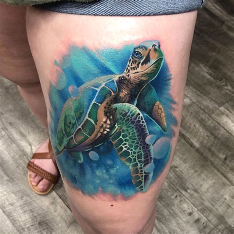 Aggregate 80+ colorful sea turtle tattoos - in.cdgdbentre