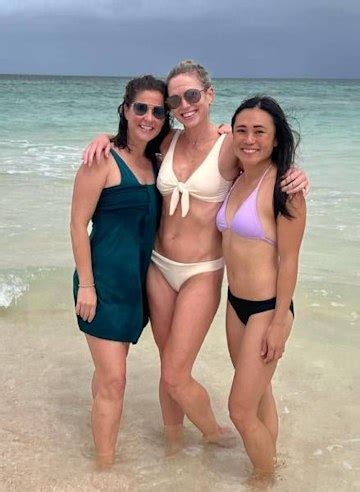 GMA Amy Robach impresses fans with stunning beach photos after 'rocky ...