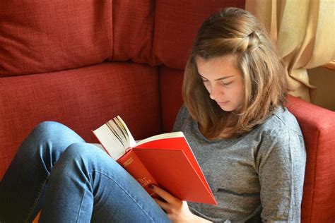 Simcha Fisher: A reading list for Catholic teens and young adults