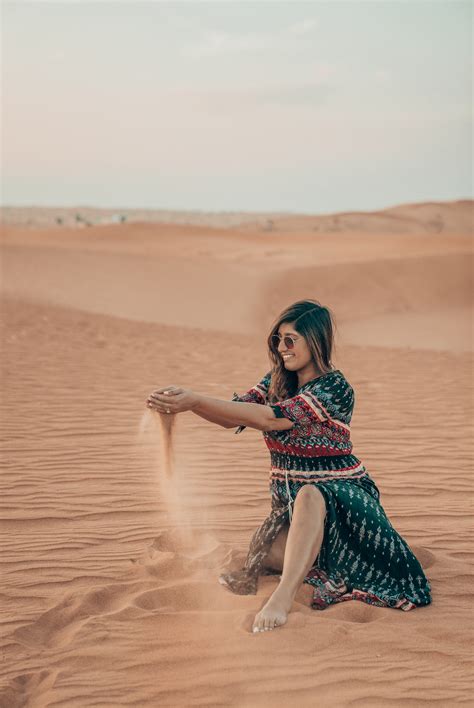 WHY A DESERT SAFARI TOUR SHOULD BE ON YOUR DUBAI BUCKET LIST — SUGAR ...