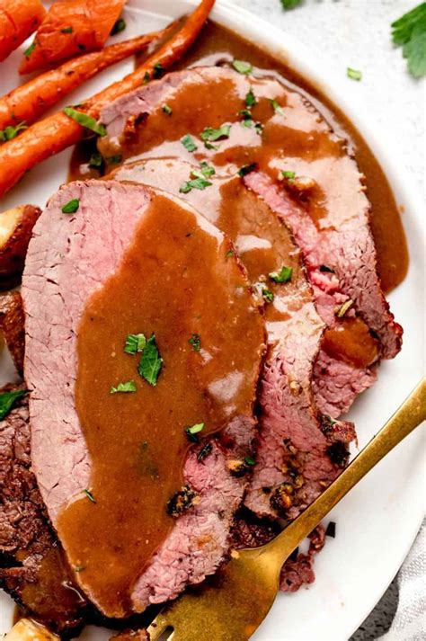 Easy Christmas Beef Roast {Eye of Round}