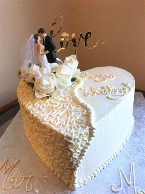 Wedding Cake Cornelli lace pipped heart shaped wedding cake. All ...