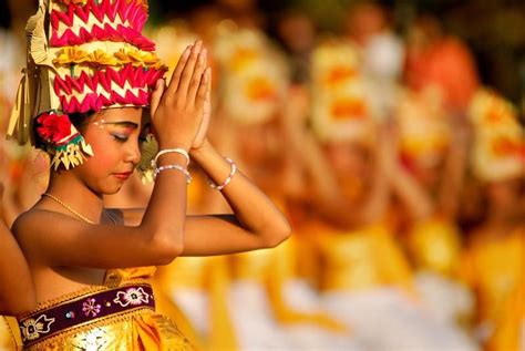 Prayers from Indonesia - Kuta beach - Bali - Pixdaus Bali Yoga Retreat ...