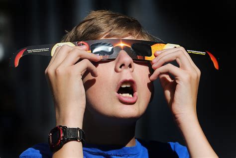 Scientists warn fake eclipse glasses ‘can literally cook your retina ...