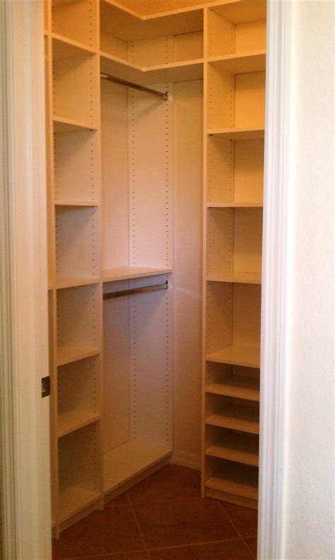 20+ Diy Walk In Closet Systems – The Urban Decor