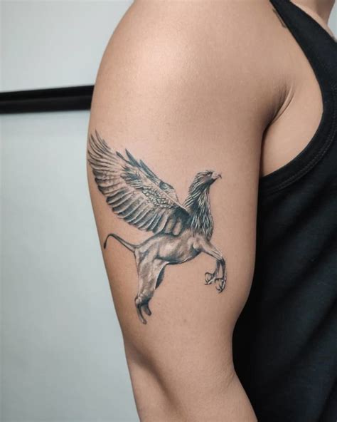 101 Amazing Griffin Tattoo Ideas You Need To See! 208 Outsons | Griffin ...