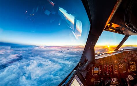 What It's Like Capturing the World from a Cockpit at 38,000 Feet