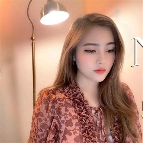 Ngoài 30 (Cover) - Ngân Ngân - tải mp3|lời bài hát - NhacCuaTui