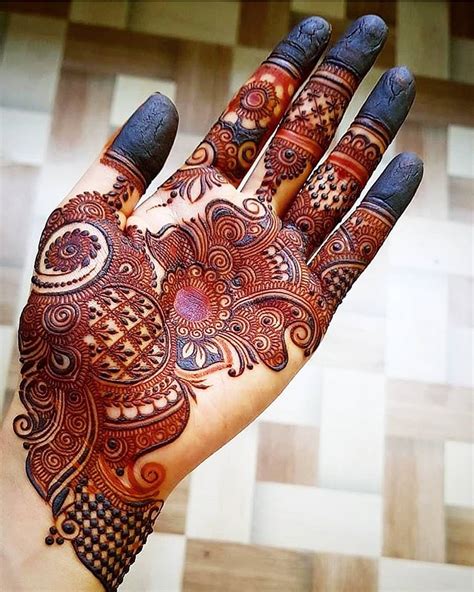 51 Fascinating Karwa Chauth Mehndi Designs For Newlywed Brides Peacock ...