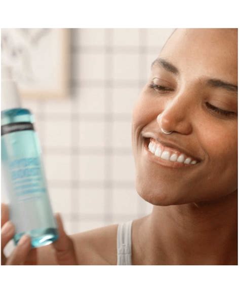 Hydro Boost Gel Cleanser for Hydration | NEUTROGENA®