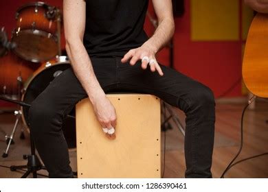 234 Acoustic cajon Images, Stock Photos & Vectors | Shutterstock