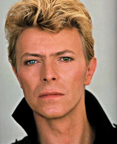 David Bowie Eyes / The remarkable story behind David Bowie's ...