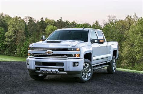 2017 Chevrolet Silverado 2500HD Buyer's Guide: Reviews, Specs, Comparisons