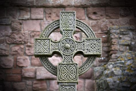 Celtic Cross Meaning and Symbolism on Whats-Your-Sign.com