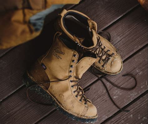 Danner Shoe Size Chart: Do Danner Boots Run Narrow? - The Shoe Box NYC