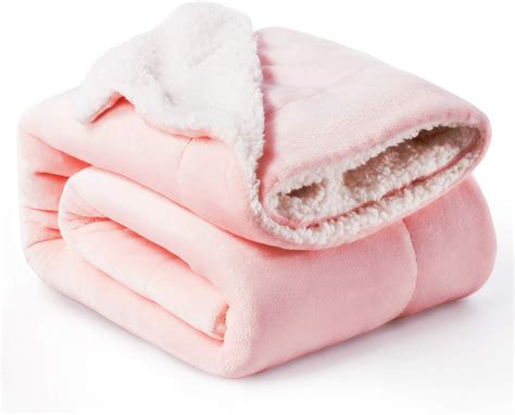 Bedsure Sherpa Fleece Blanket Throw Size Pink Plush Throw Blanket Fuzzy ...