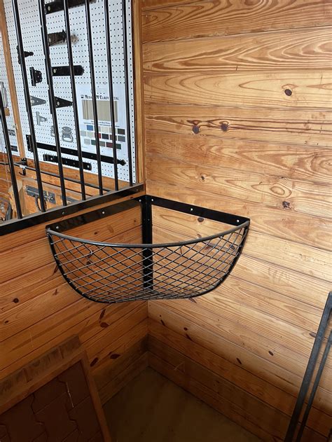 Hay Rack in Mesh — Barn Depot