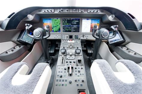 Lear 85 Cockpit | Honda jet, Luxury private jets, Private jet interior