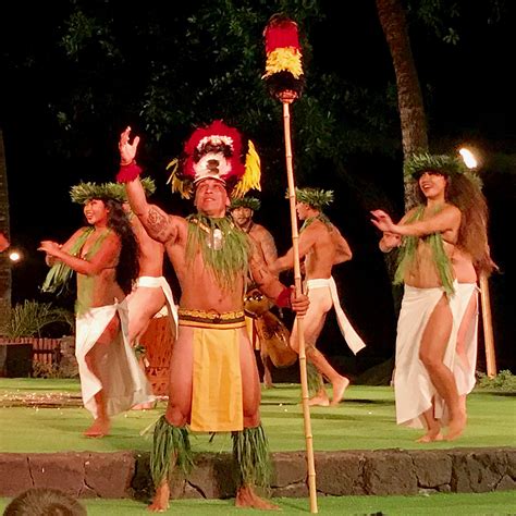 Old Lahaina Luau in Maui, perfect for families, couples and honeymoons ...