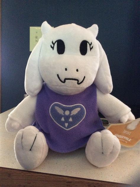 So, my Toriel plush with the enhancement pack arrived today... : Undertale