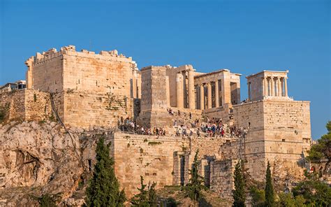 The Essential Guide to the Acropolis of Athens - Greece Is