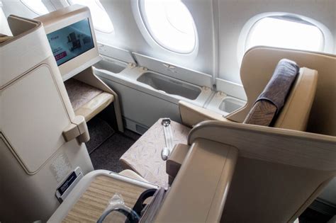 Review: Asiana Airlines A380-800 Business Class from Tokyo to Seoul