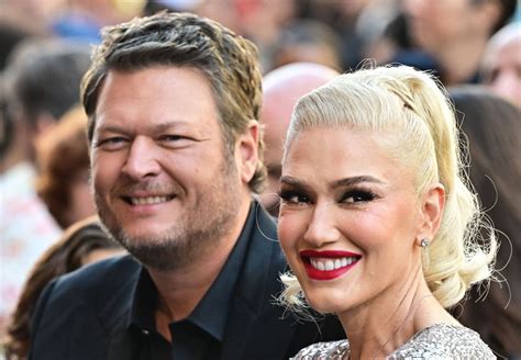 Gwen Stefani and Blake Shelton's 2023 Holiday Card Unveiled - Parade