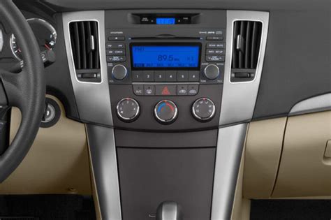 2010 Hyundai Sonata: 11 Interior Photos | U.S. News