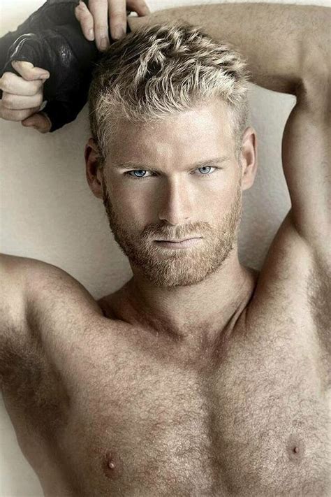 Pin by Mármarosi Istvánné on ferfi frizurák | Blonde guys, Hairy men ...