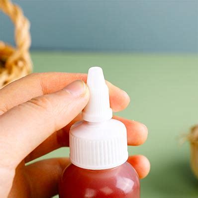 BPA free empty small 70ml plastic mini sauce bottles with dispenser cap