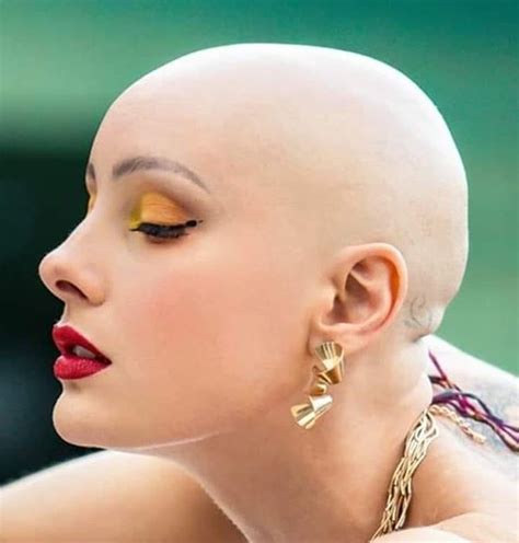 Pin on variado | Shaved hair women, Bald women, Bald girl