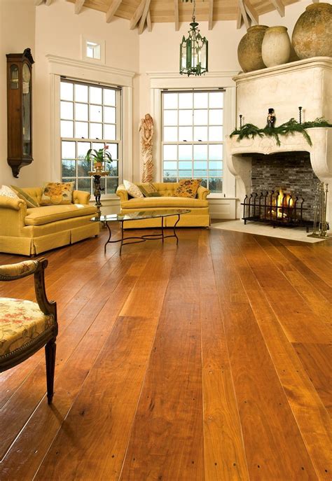 Living Room With Cherry Wood Floors | Floor Roma