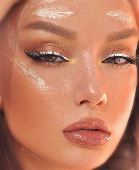 The White Eyeliner Makeup Trend is a Must-Try This Summer | No eyeliner ...